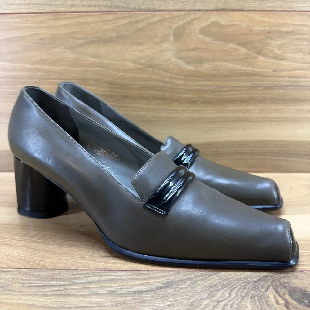 Bally Vintage 90's Pumps Fandera Olive 8 M Square Toe‎ Cap Toe Career Minimalist